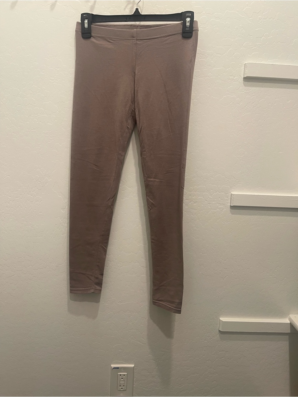 New York & Company Mauve Taupe Stretch Leggings